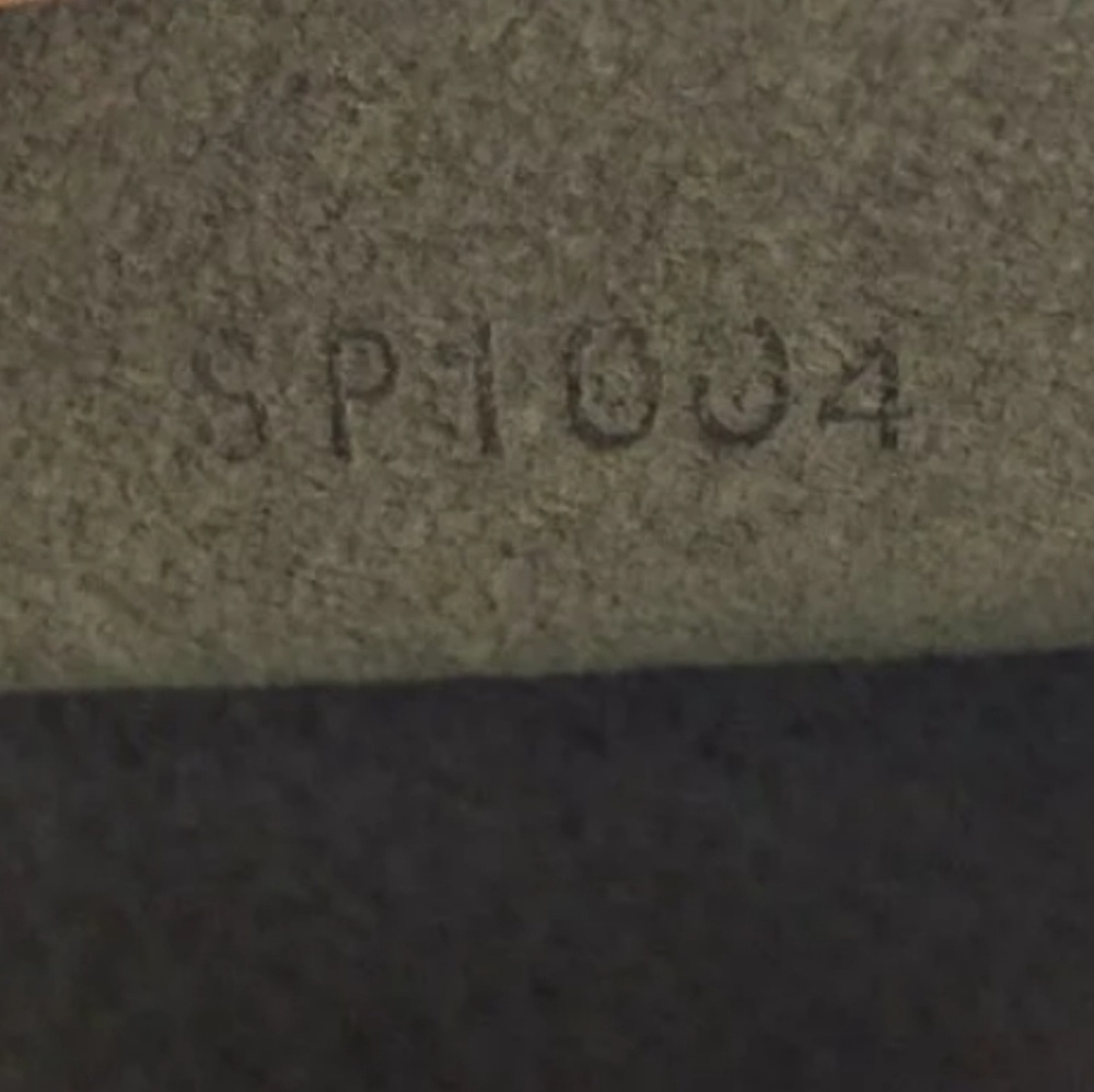 LV leather duffle bag - Picture 6 of 8